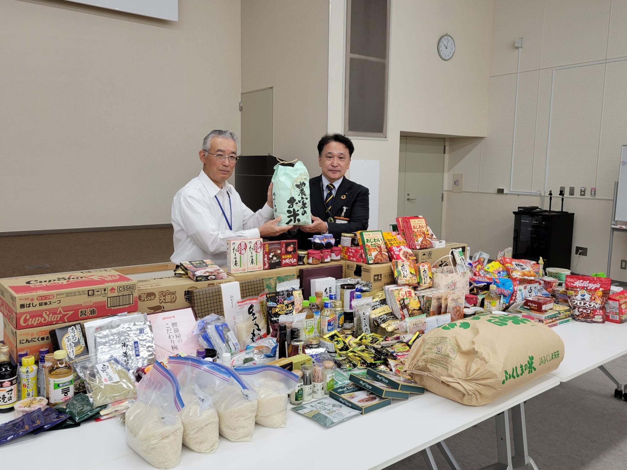 南相馬市社会福祉協議会への食品引き渡しの様子