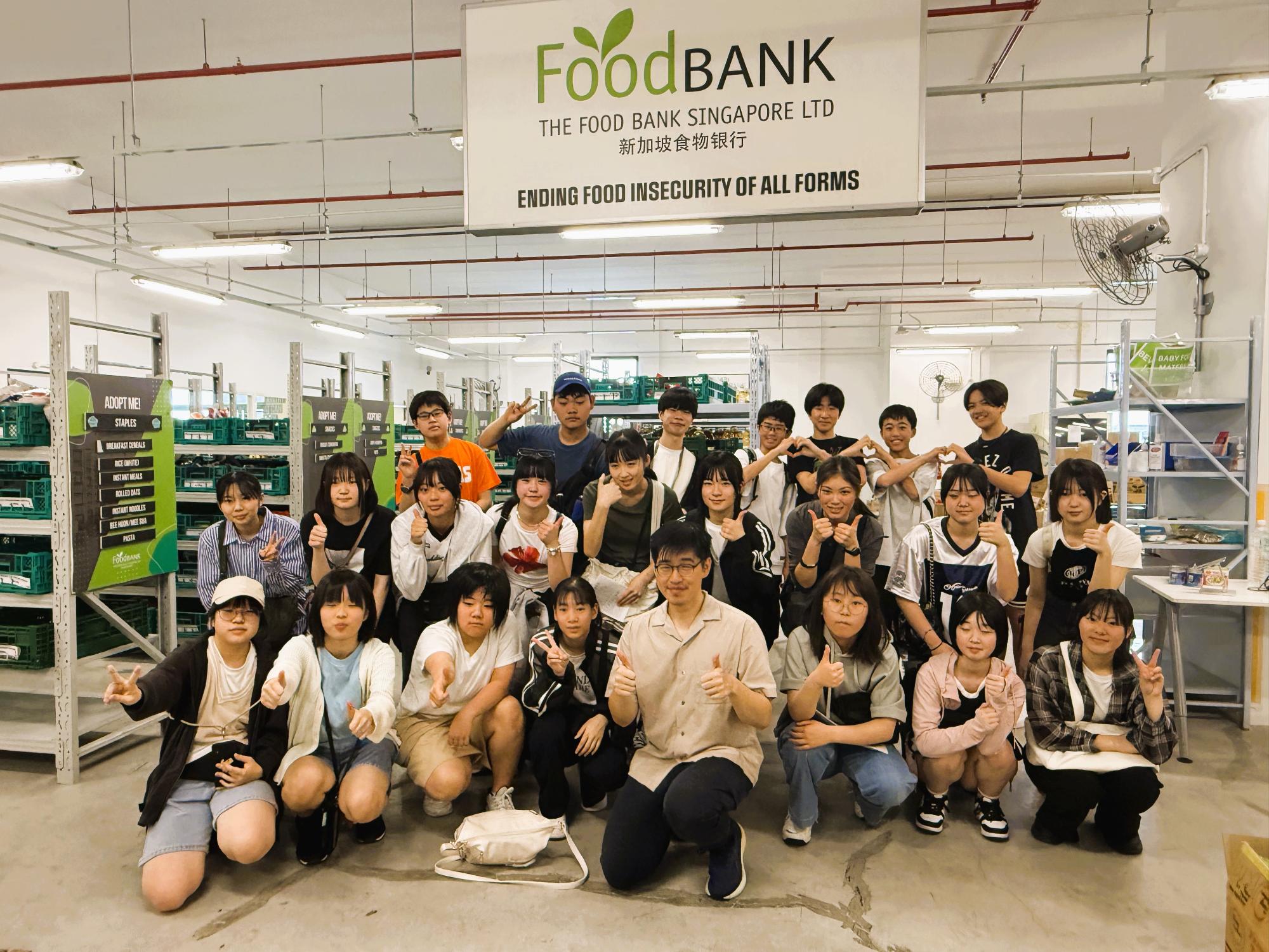 R6Singapore0303