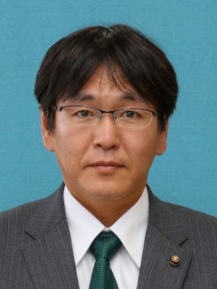 表 信司