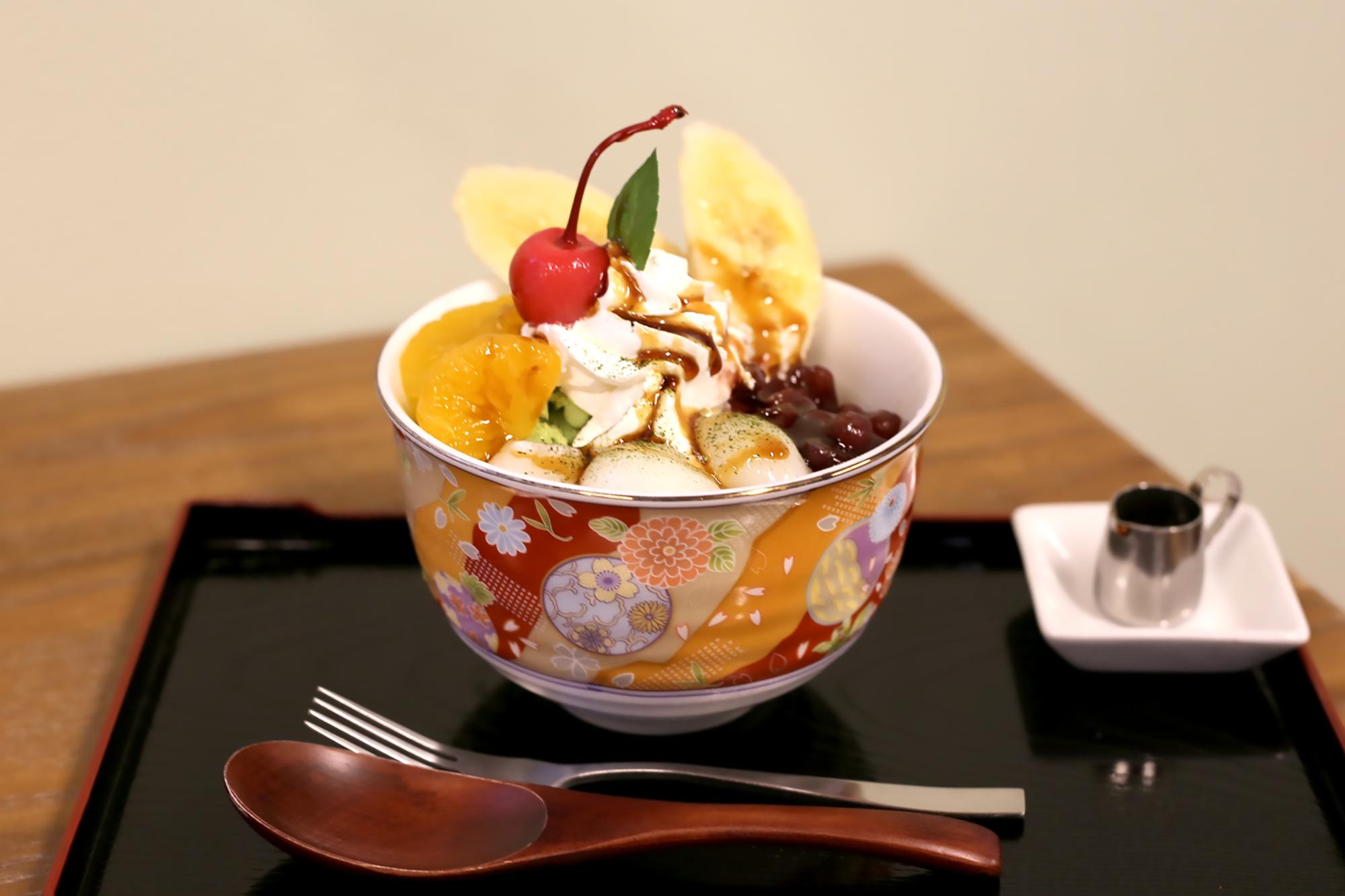 鈴木屋さんのあんみつ風白玉抹茶パフェ