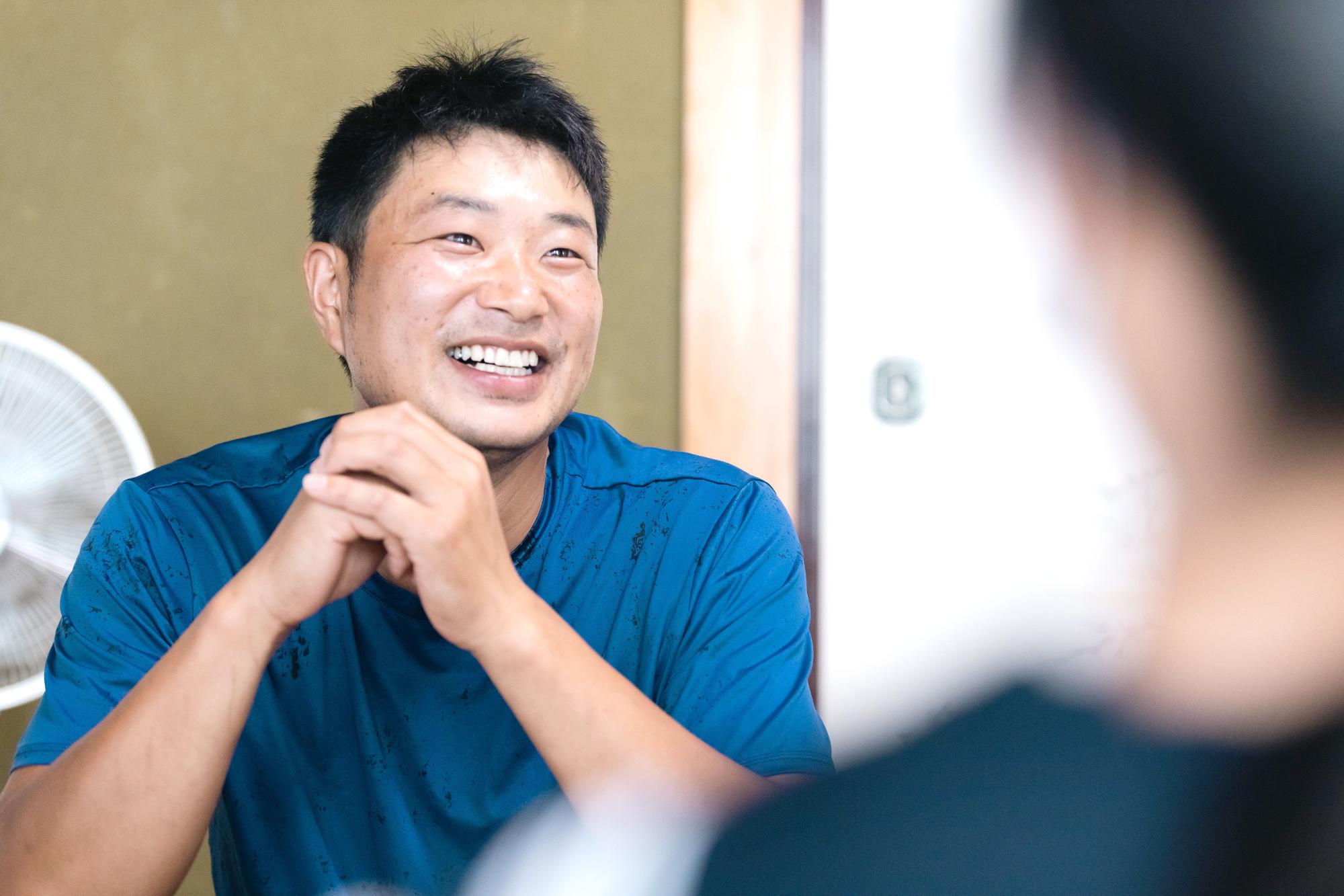 インタビューに答える武田さん
