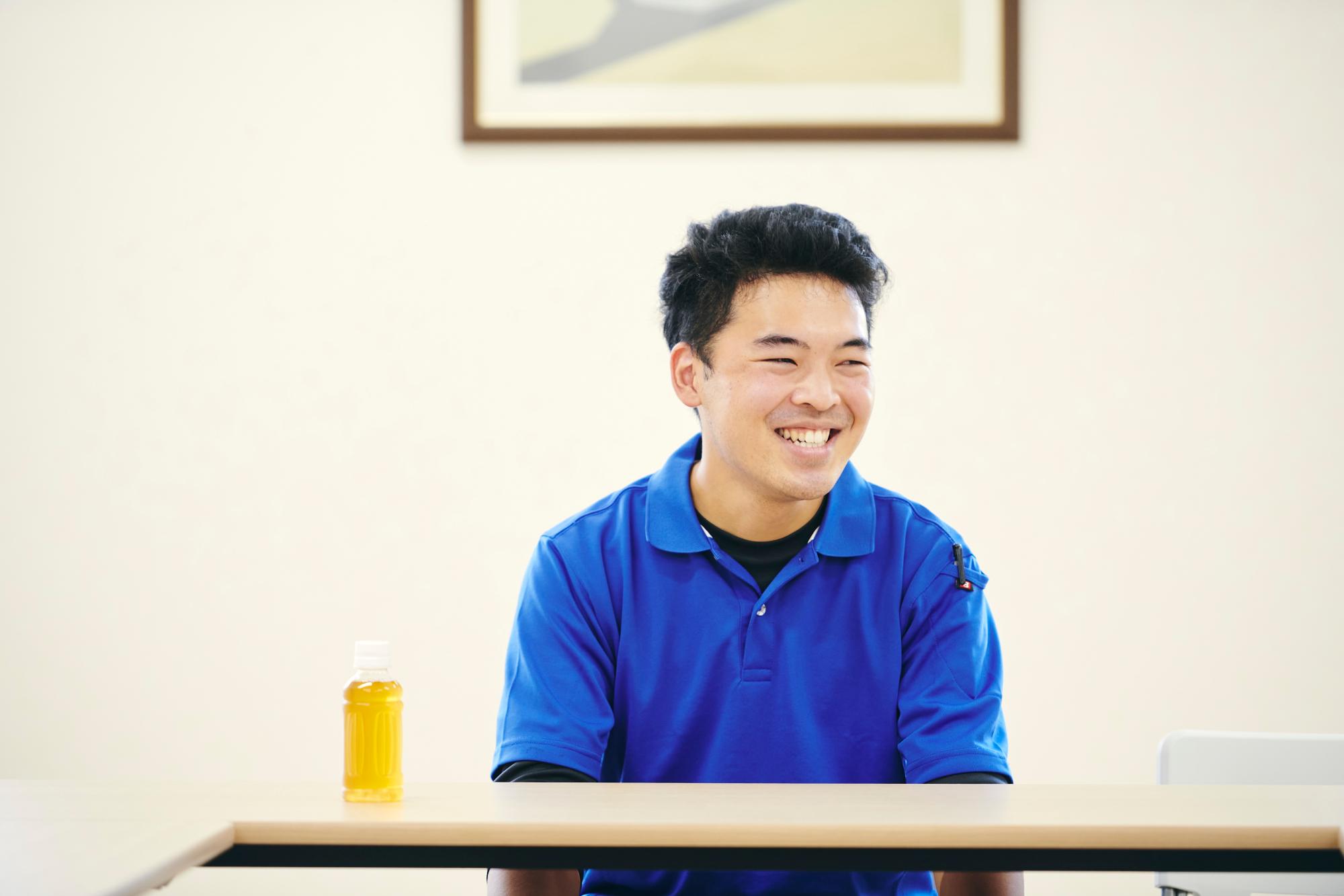 トマト、移住への想いを笑顔で話す時谷さん