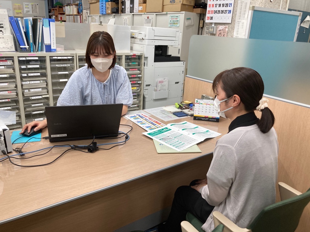 窓口で本人確認