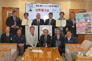 【令和7年11月12日】ワールドロボットサミット2025入賞に係る市長表敬訪問