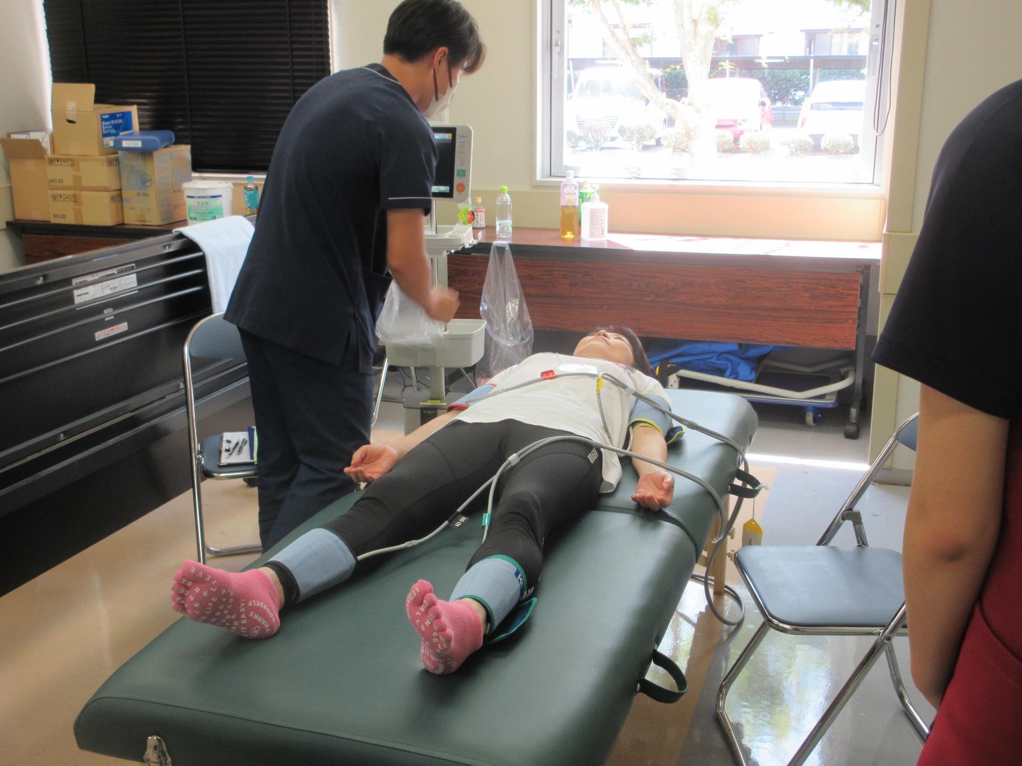 血管年齢の測定の様子