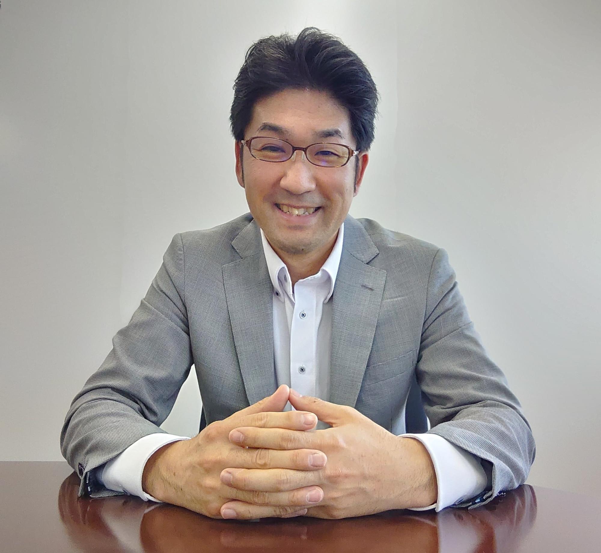 講師 塚越 学 様