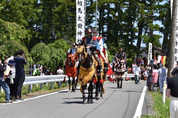 太田神社の騎馬武者の写真