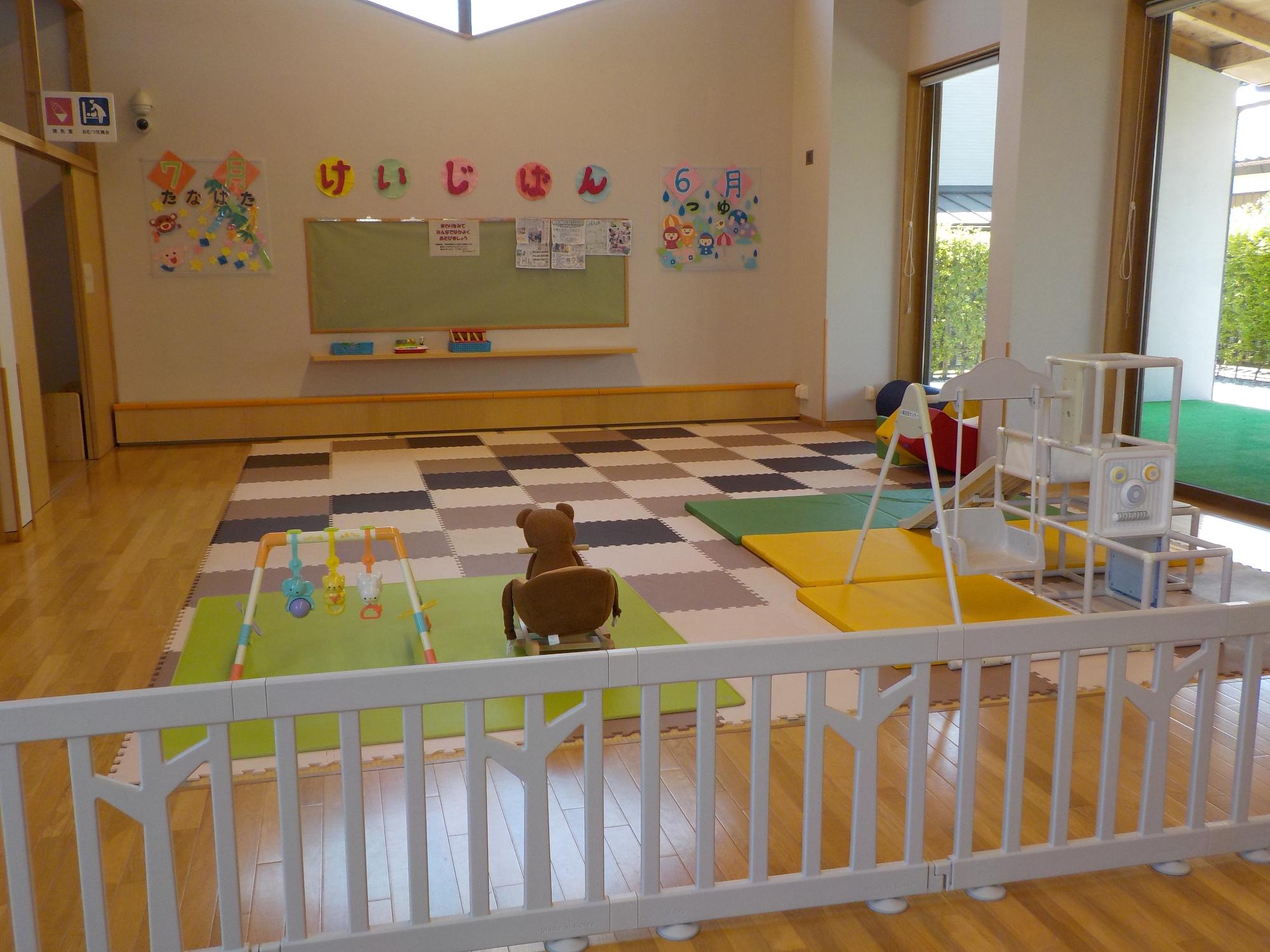 子育てサロン赤ちゃんエリア