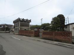 高島家住宅 コンクリート蔵、門及び塀の写真