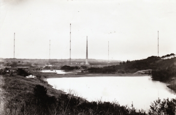 昭和3年の無線塔と副柱5本が写った絵はがき