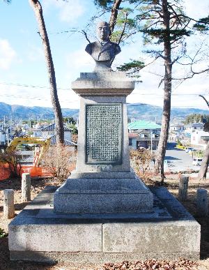 佐藤徳助銅像（夜の森公園）