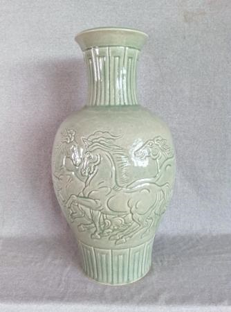 相馬駒焼 駒図陽刻花瓶