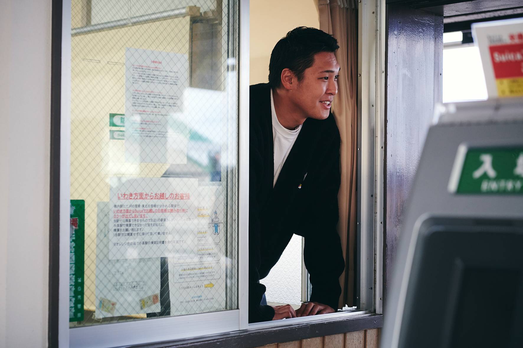 「駅もり」の仕事をする伊藤さん